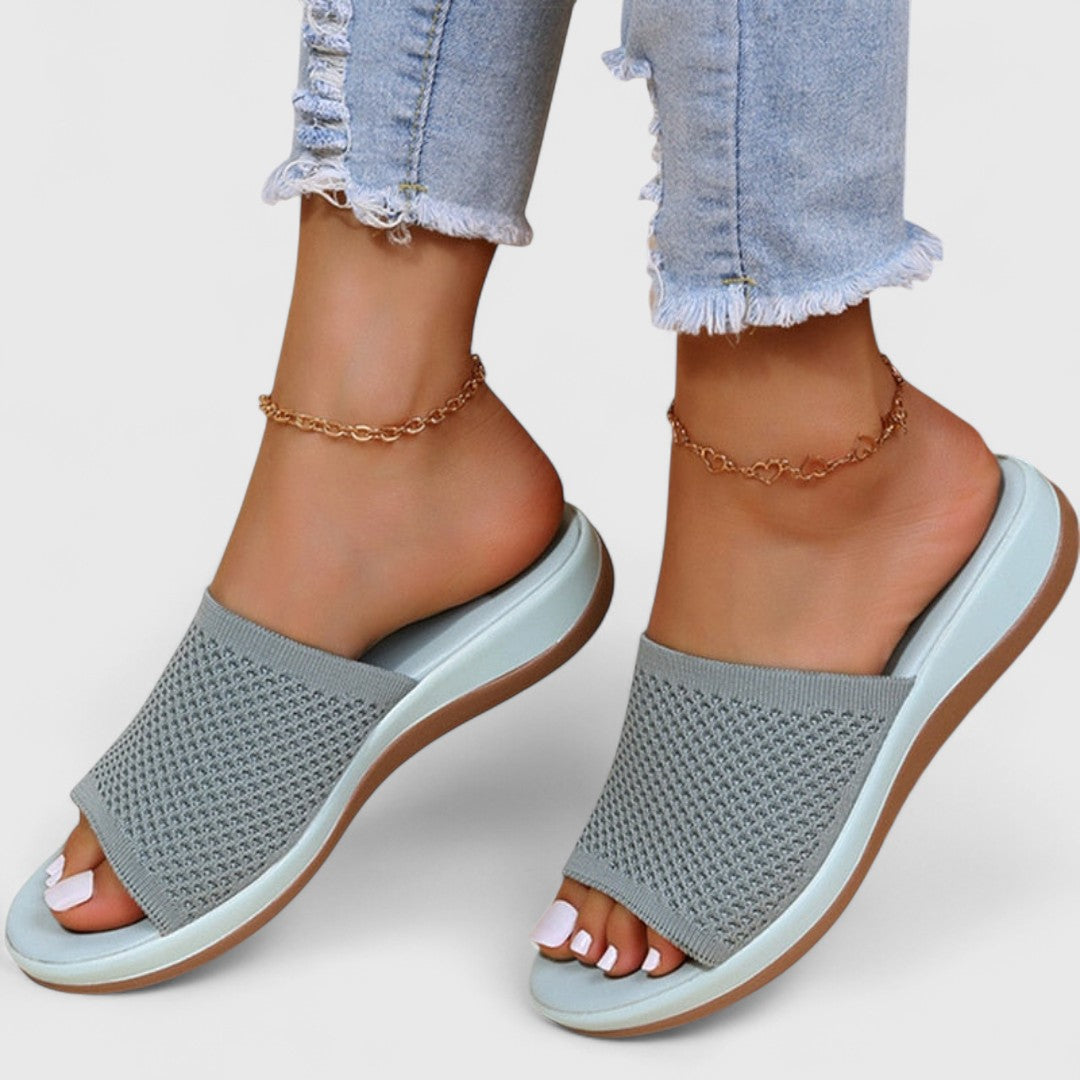 Afenra - Moteriški šlepetės su kvėpuojančia ir ortopedine forma